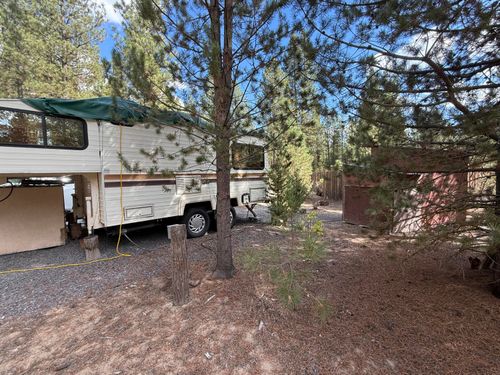 41536 Green Forest Dr, Chiloquin, OR, 97624-5860 | Card Image