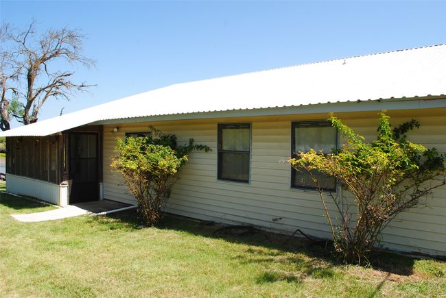 73 109, House other with 4 bedrooms, 3 bathrooms and null parking in Goldthwaite TX | Image 24