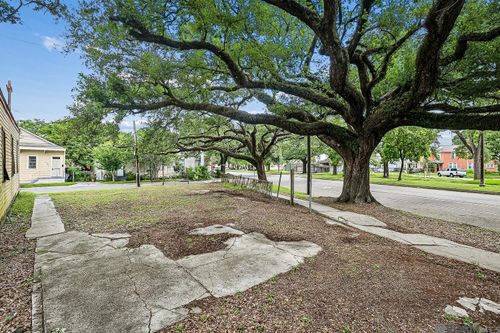 1756 N Rocheblave St, New Orleans, LA, 70119 | Card Image