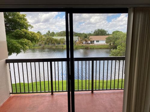 9971-9971 Nob Hill Ln, Sunrise, FL, 33351-4656 | Card Image