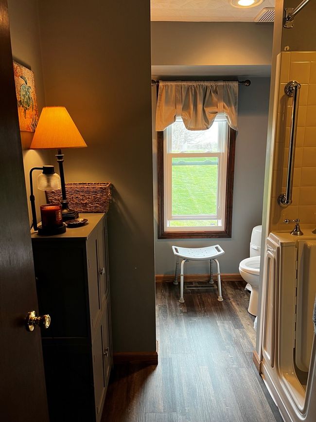 1979 Commonwealth Rd, House other with 3 bedrooms, 2 bathrooms and 2 parking in Galax VA | Image 34