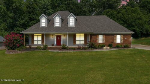 3686 Rhett Butler Dr, Hernando, MS, 38632-6662 | Card Image