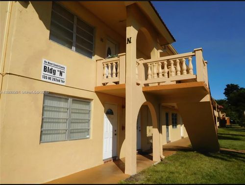 n4-135 Ne 202nd Ter, Miami Gardens, FL, 33179 | Card Image