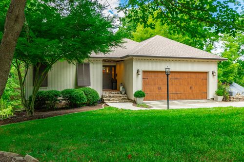 1033 Clift Cave Dr, Soddy Daisy, TN, 37379-5704 | Card Image