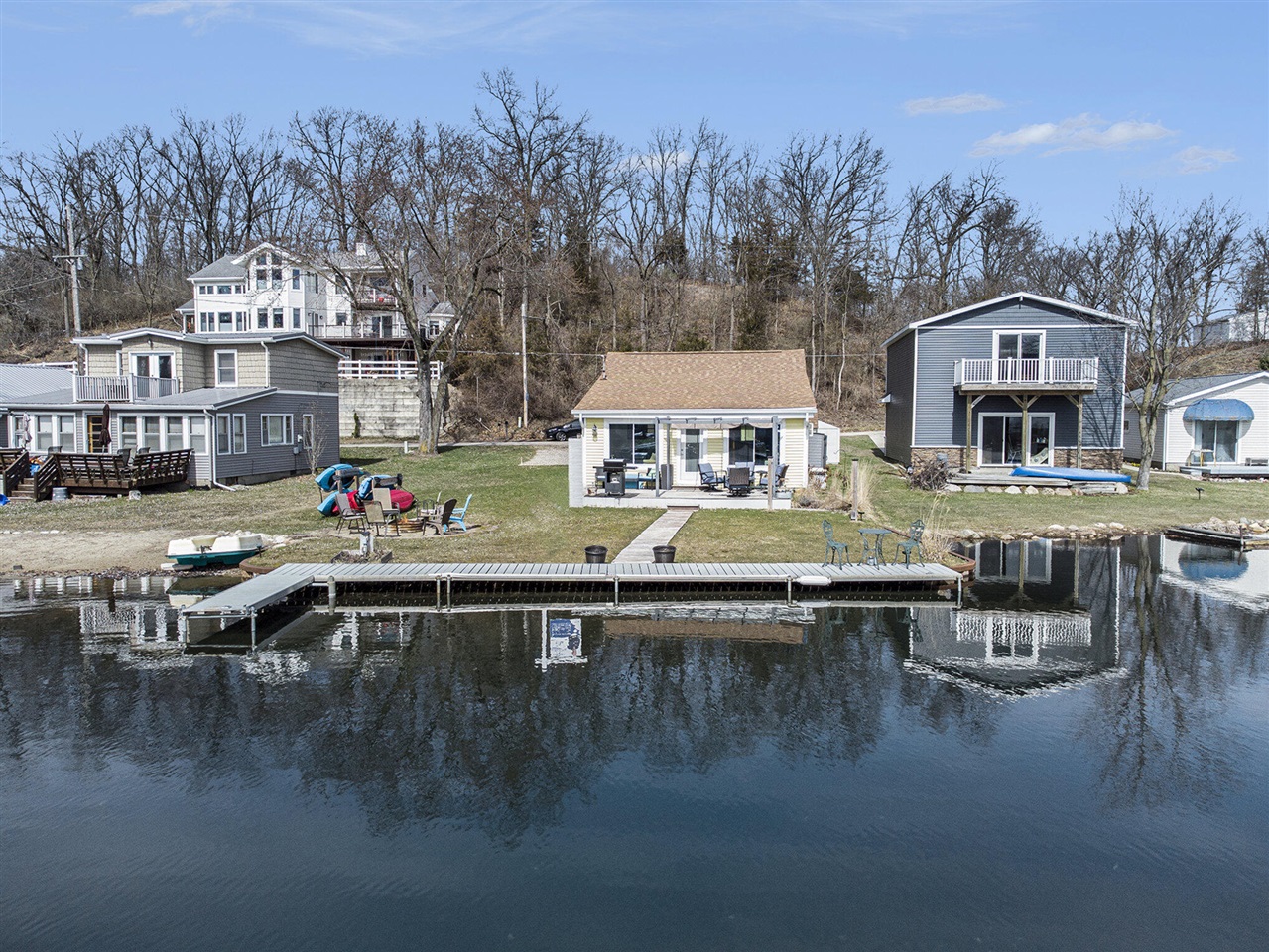 Rays Dr, Onsted, MI 49265