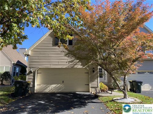 137 Susquehanna Trl, Allentown, PA, 18104-8582 | Card Image