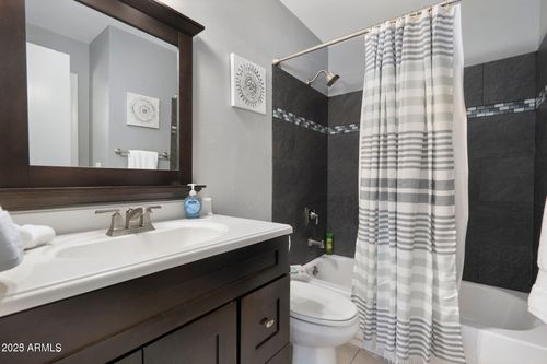 d-6921 E Osborn Rd, Scottsdale, AZ, 85251-6254 | Card Image