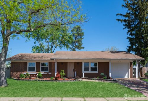 39 Drexel Ter, Monroe, NJ, 08831-8538 | Card Image