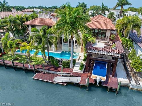 2233 Forrest Ln, NAPLES, FL, 34102-7620 | Card Image