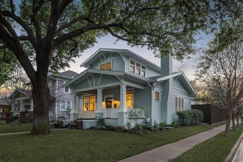 319 N Edgefield Ave, Dallas, TX, 75208-5316 | Card Image