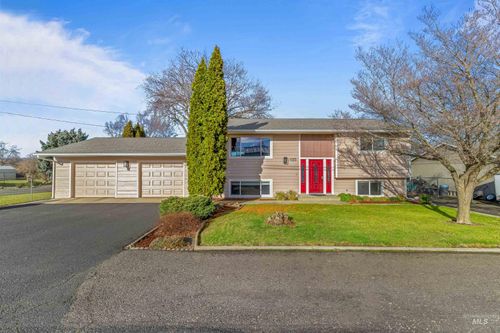 1533 Cedar Ave, Lewiston, ID, 83501-5825 | Card Image