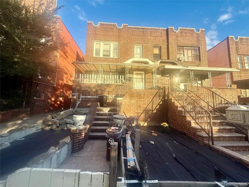 50 39th Pl, Sunnyside, NY, 11104-4102 | Card Image