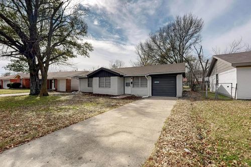 1208 S Benton St, Corsicana, TX, 75110-8210 | Card Image