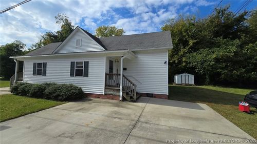 3914 Middle St, Hope Mills, NC, 28348-2391 | Card Image
