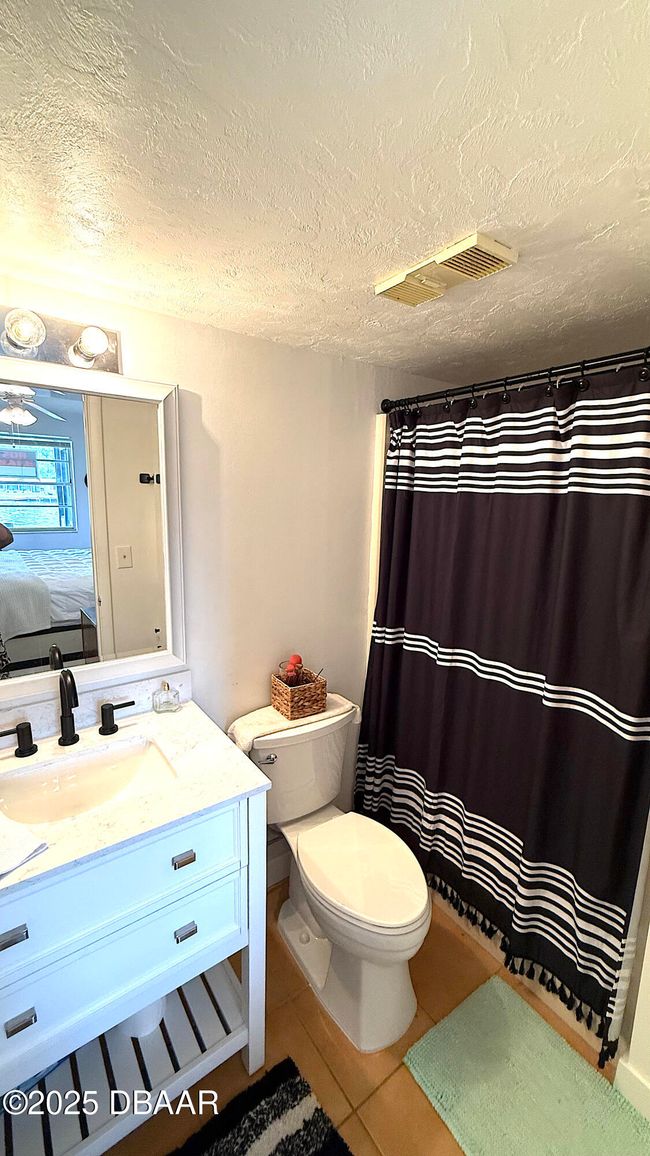 APT-202E - 1640 Juno Trl, Condo with 2 bedrooms, 2 bathrooms and null parking in Astor FL | Image 17