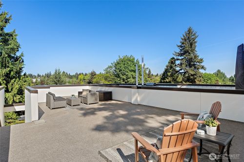 8424 24th Ave Sw, Seattle, WA, 98106-2209 | Card Image