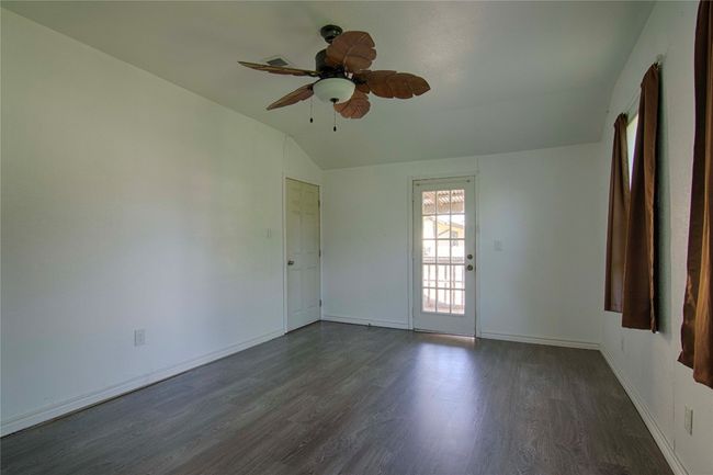 311 August St, House other with 3 bedrooms, 2 bathrooms and 6 parking in Schulenburg TX | Image 13