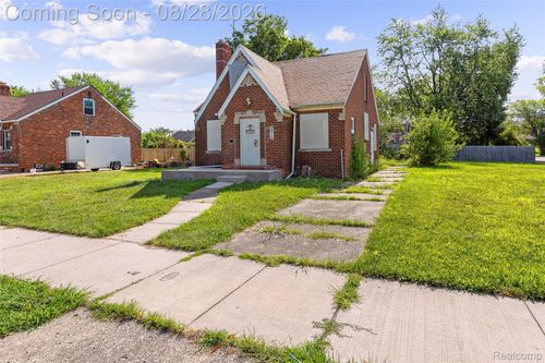 9910 Somerset Ave, Detroit, MI, 48224-2557 | Card Image