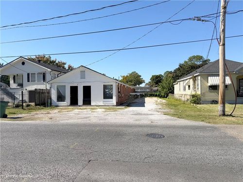 726 Labarre Rd, Jefferson, LA, 70121-2133 | Card Image