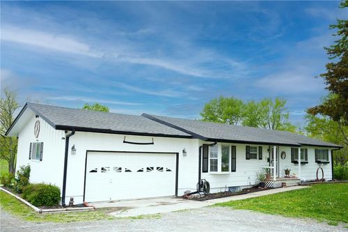 11562 Ne Packard Ln, Cameron, MO, 64429-9031 | Card Image