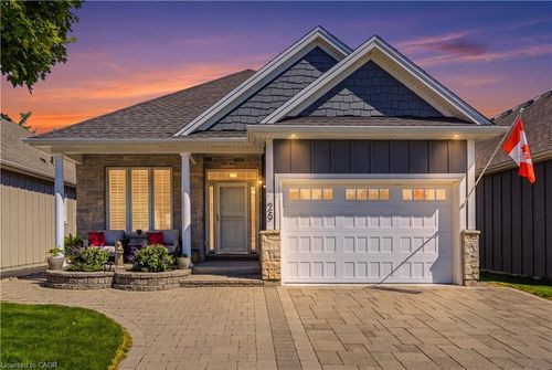25 Riesling Dr, Niagara On The Lake, ON, L0S1J0 | Card Image