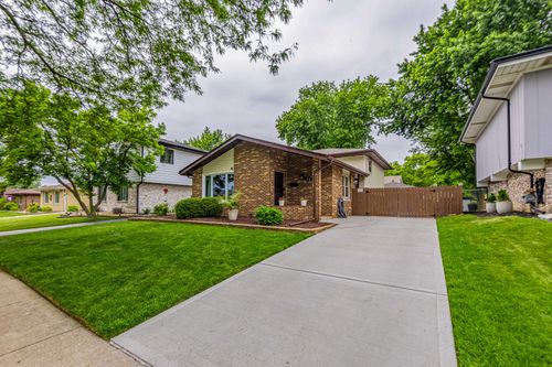 11938 S Tripp Ave, Alsip, IL, 60803-2309 | Card Image