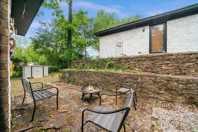 1114 E Neches St, Home with 3 bedrooms, 2 bathrooms and 2 parking in Palestine TX | Image 4