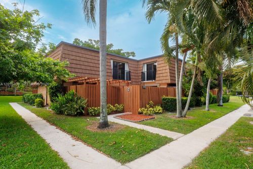 c-9126 Sw 20th Pl, Davie, FL, 33324 | Card Image