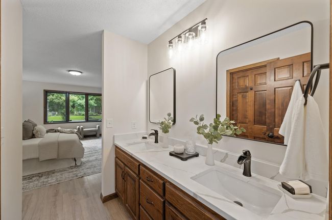 39_5687_Dunlap39_mls.jpg | Image 39