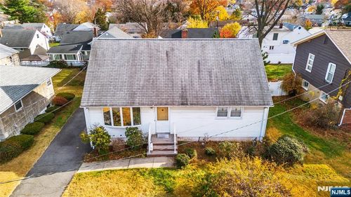 33 Graydon Ter, Clifton, NJ, 07013-3315 | Card Image