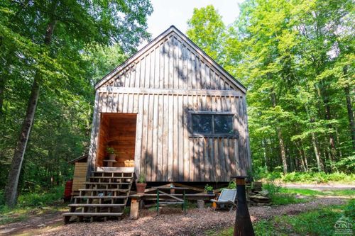 83 Beecher Rd, Lanesville, NY, 12450-1001 | Card Image