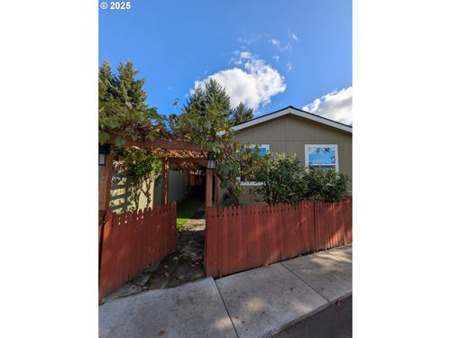 5-9700 Sw Tualatin Rd, Tualatin, OR, 97062-9407 | Card Image