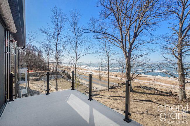 Upper Balcony | Image 42