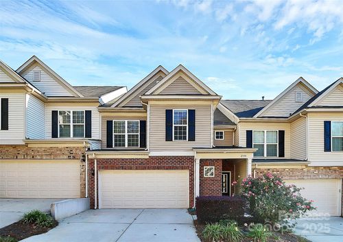 2559 Royal York Ave, Charlotte, NC, 28210-3024 | Card Image