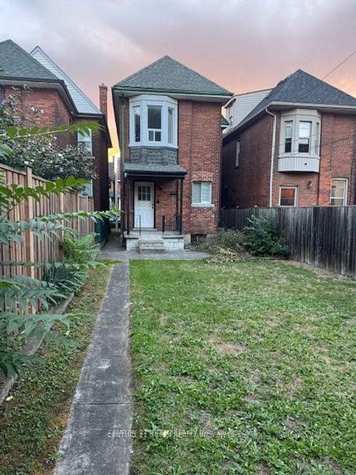 37 Gladstone Ave, Hamilton, ON, L8M2H7 | Card Image