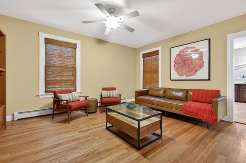 202 Laurel St, Hartford, CT, 06105-3447 | Card Image