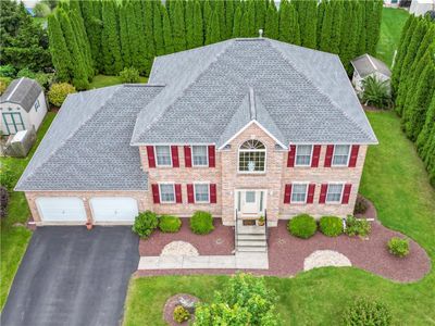 3908 Redwood Drive, House other with 5 bedrooms, 3 bathrooms and null parking in Bethlehem Twp PA | Image 2