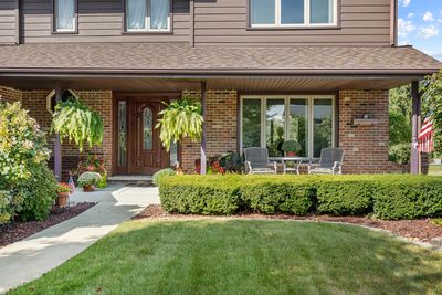 8520 Meadows Edge Trail, House other with 4 bedrooms, 2 bathrooms and 3 parking in Tinley Park IL | Image 3