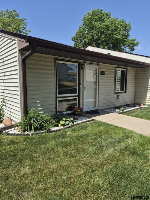 5740 Enterprise Dr, Lincoln, NE, 68521-1015 | Card Image