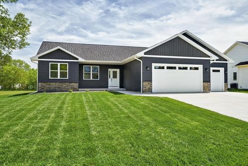 2004 W 4th Ave, Brodhead, WI, 53520-2007 | Card Image