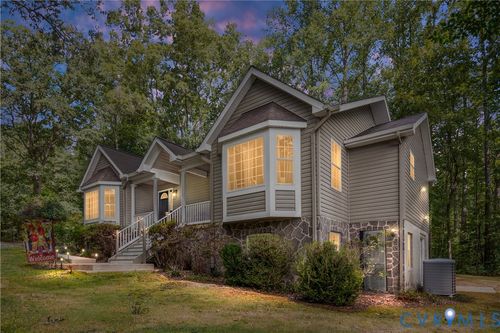 9401 Quail Meadows Dr, Spotsylvania, VA, 22551-3329 | Card Image