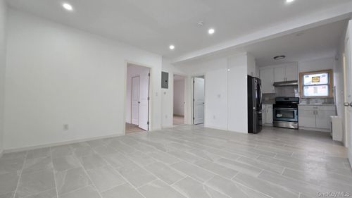 2r-63-87 Fitchett St, Rego Park, NY, 11374-4830 | Card Image