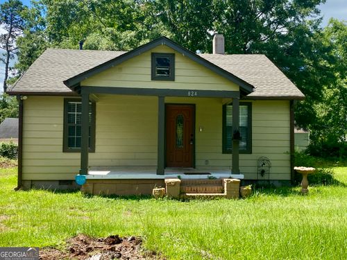 824 White St, Griffin, GA, 30223-3756 | Card Image