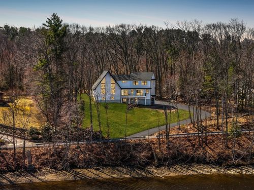 137 River Rd, West Newbury, MA, 01985-1103 | Card Image