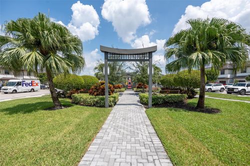 15841 Nw 90th Ct, Miami Lakes, FL, 33018-6355 | Card Image