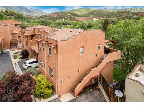 10 Taos Pl, Manitou Springs, CO, 80829-2588 | Card Image