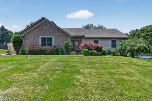 7 Parkwood Dr, Logansport, IN, 46947-2345 | Card Image