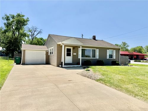 5 1st Dr, Decatur, IL, 62521-5201 | Card Image