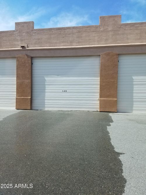 i23-22406 N Black Canyon Hwy, Phoenix, AZ, 85027-1840 | Card Image