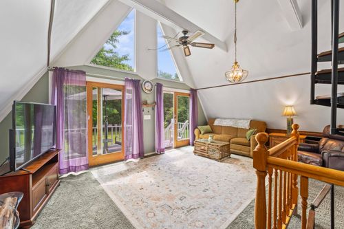 19 North Rd, North Hampton, NH, 03862-2221 | Card Image